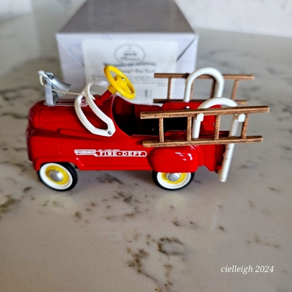 Hallmark Mini Kiddie Car Classics - 1955 Murray Fire Truck